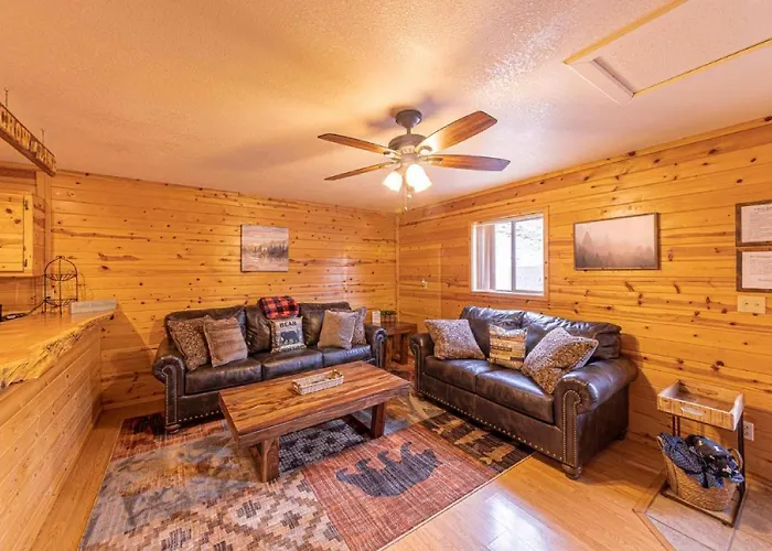 #6 Bobcat Bunkhouse - Pet Friendly - King Bed - Sleeps 4 Chalet Payson